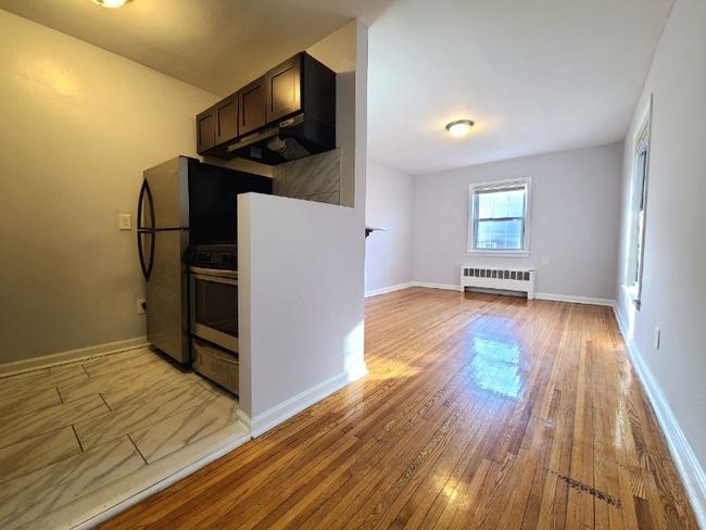 property at 2 Beaumont Pl