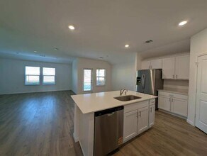 1913 Marlin Spike Dr in Leander, TX - Building Photo - Building Photo