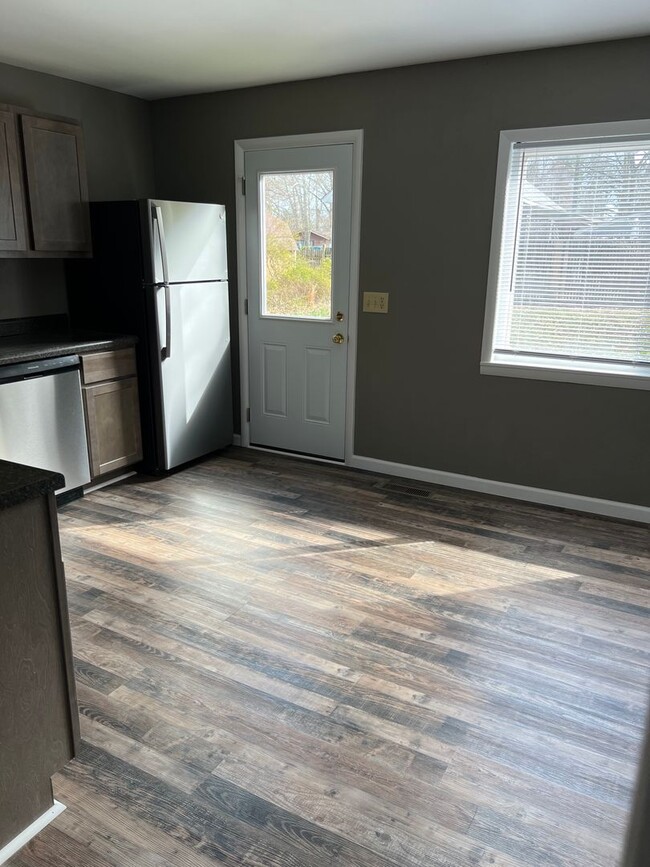 617 W Owens St in Carbondale, IL - Building Photo - Building Photo