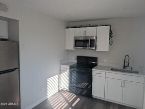 7160 N 53rd Ave in Glendale, AZ - Building Photo - Building Photo