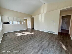 6030 Canton Dr in Saginaw, MI - Building Photo - Building Photo