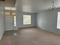 907 Garden St in Los Banos, CA - Building Photo - Building Photo