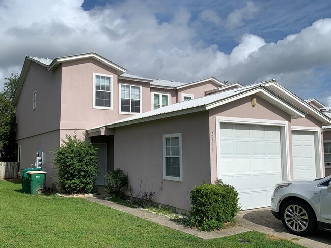 property at 2717 Bay Club Dr