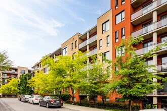The Opal in Montréal, QC - Foto de edificio - Building Photo