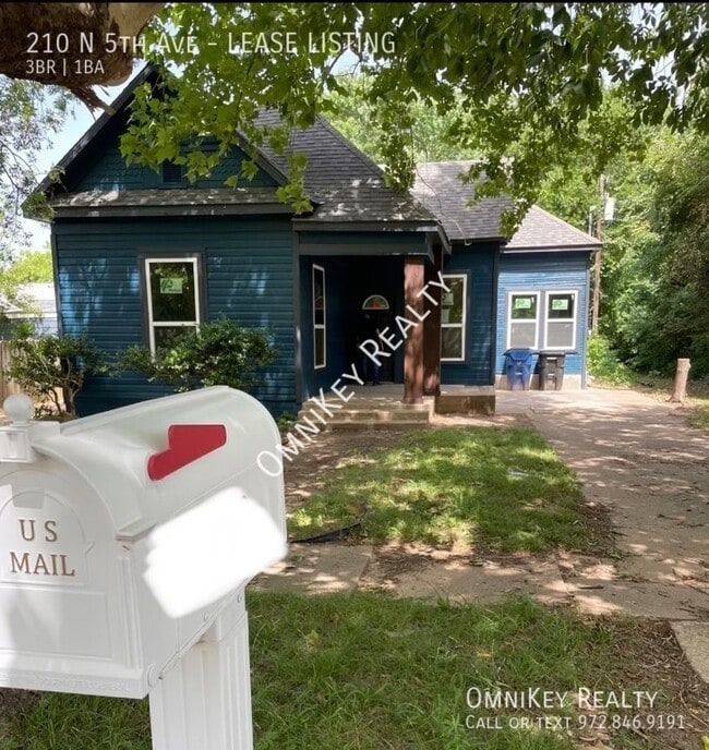 property at 210 N 5th Ave