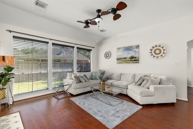 property at 723 Avery Dr