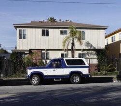 6949 Fulton Ave in North Hollywood, CA - Building Photo - Building Photo