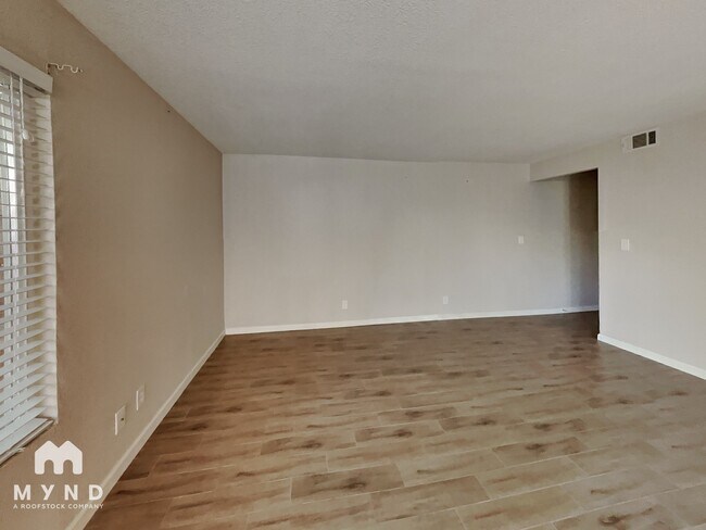 2336 Villanova Cir in Sacramento, CA - Building Photo - Building Photo