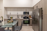 Bay Pointe Apartments in Miami, FL - Building Photo - Interior Photo