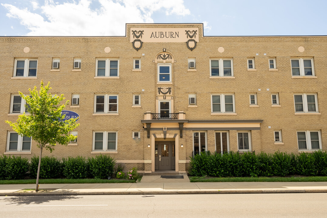 2301 Auburn Avenue in Cincinnati, OH - Foto de edificio