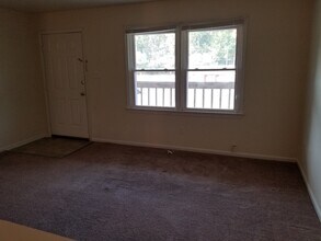 2530 Cedarwood Dr in Gloucester Point, VA - Building Photo - Building Photo