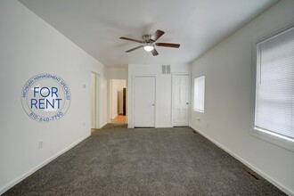 1102 Vermilya Ave in Flint, MI - Building Photo - Building Photo