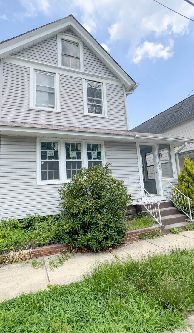 Unavailable Property at 429 West Ave in Pitman, NJ Listing Removed
