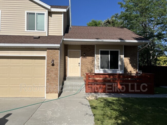 2324 Sierra Dr in Elko, NV - Building Photo - Building Photo