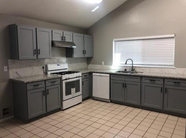 1811 Crosscoach Ln in Katy, TX - Foto de edificio - Building Photo