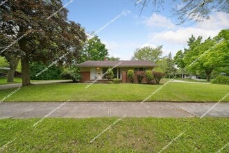29309 Spring Hill Dr in Southfield, MI - Building Photo - Building Photo