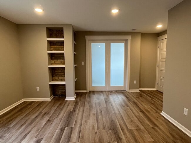 2317 Polk St NE, Unit #2 in Minneapolis, MN - Foto de edificio - Building Photo