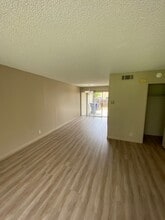 7327 Unicorn Cir in Ventura, CA - Building Photo - Building Photo