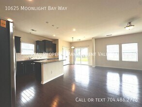 10625 Moonlight Bay Wy in Charlotte, NC - Building Photo - Building Photo
