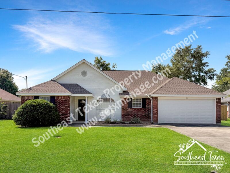 6030 Travis in Lumberton, TX - Building Photo