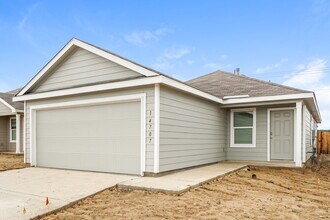14707 Greenfield Ml in San Antonio, TX - Building Photo - Building Photo
