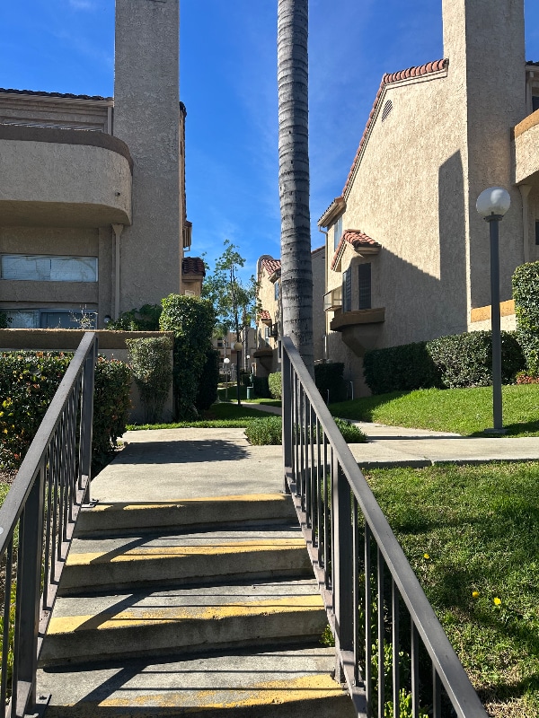 2046 S Bon View Ave, Unit D in Ontario, CA - Building Photo - Building Photo