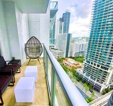 1050 Brickell Ave, Unit 2220 in Miami, FL - Building Photo - Building Photo