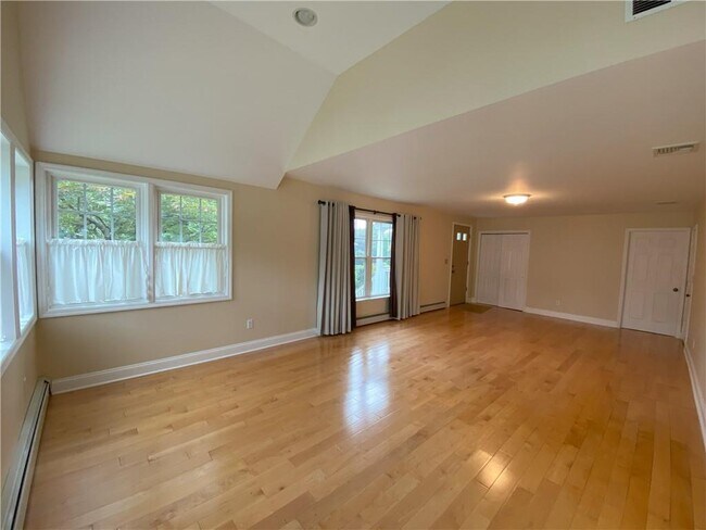 46 Central Dr in Nanuet, NY - Building Photo - Building Photo
