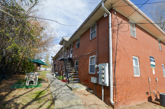 1225 New Hope Ln in Winston-Salem, NC - Building Photo - Building Photo