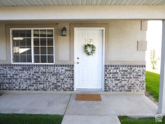 property at 1629 Talon Dr