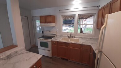 386 Worden St in Ypsilanti, MI - Foto de edificio - Building Photo