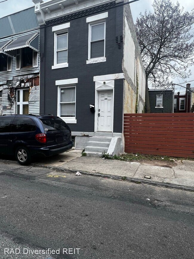 2521 N Cleveland St photo'