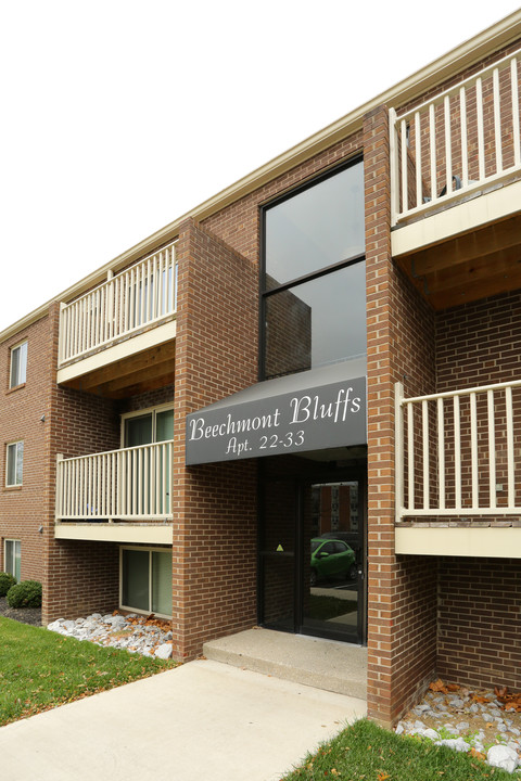 Beechmont Bluffs in Cincinnati, OH - Building Photo