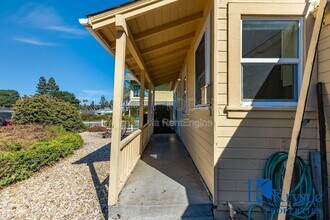 1035 Virginia St in Vallejo, CA - Building Photo - Building Photo