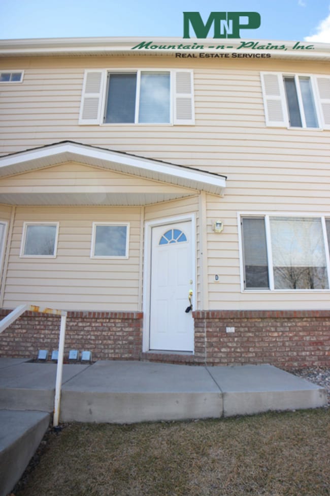 property at 3380 Saratoga St