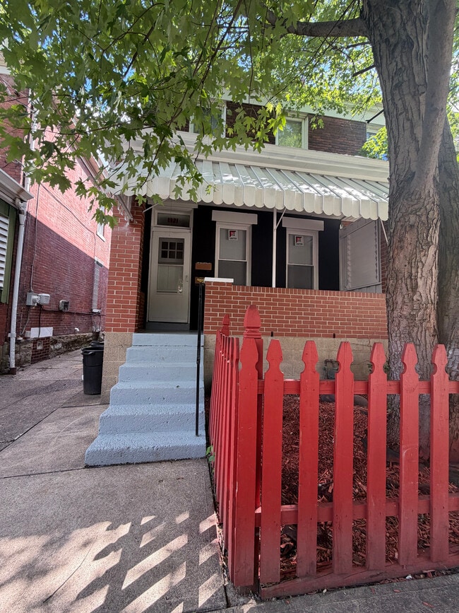 property at 1921 Wayne St