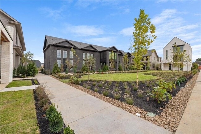 property at 4611 S 47th St