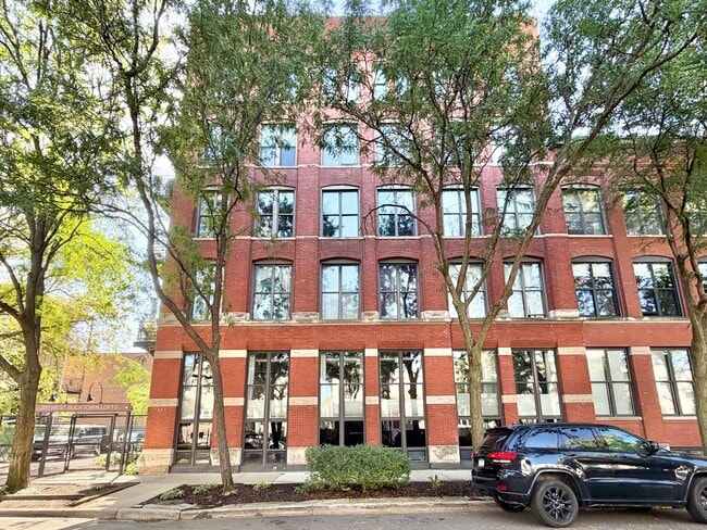 property at 2511 W Moffat St