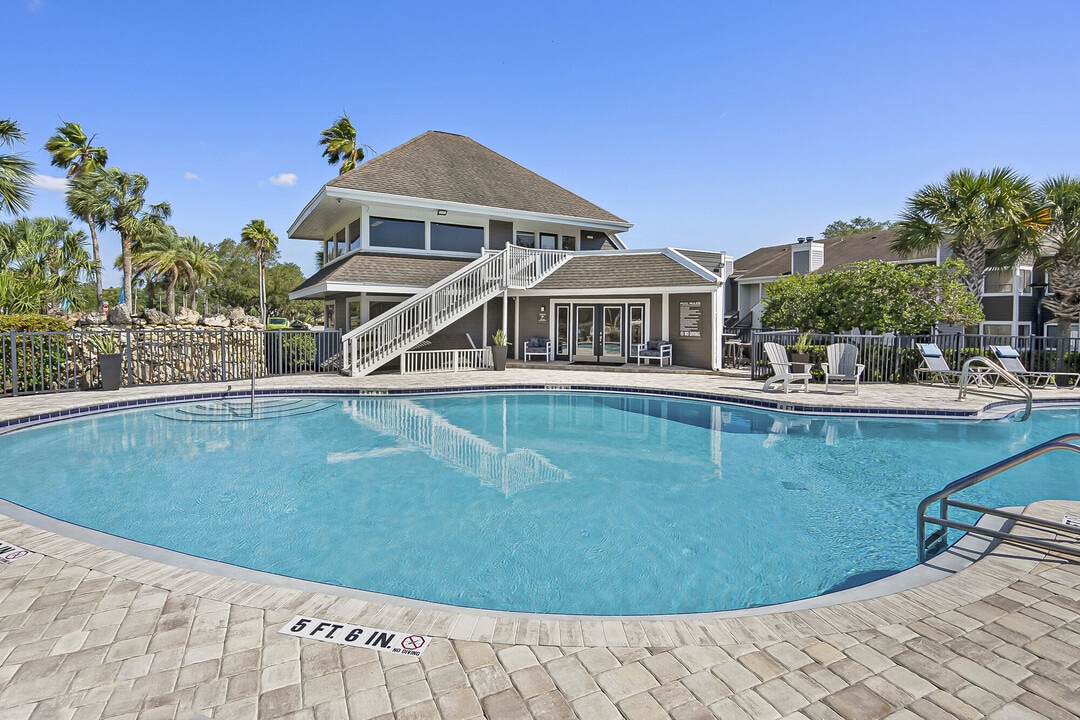 The Club At Town Center in Jacksonville, FL - Building Photo