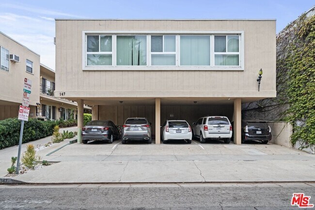 147 N La Peer Dr in West Hollywood, CA - Building Photo - Building Photo