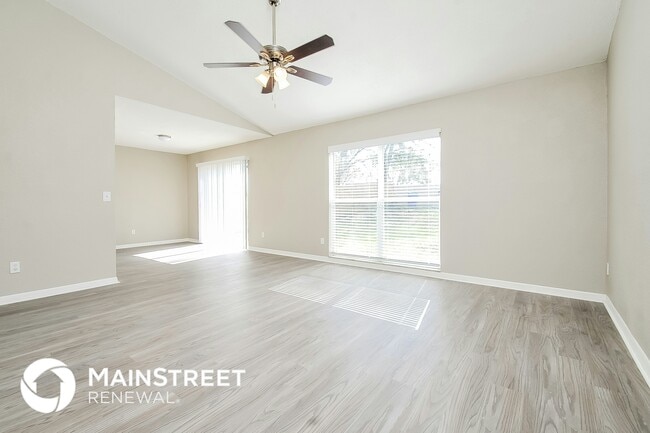 1625 Crossridge Dr in Brandon, FL - Foto de edificio - Building Photo