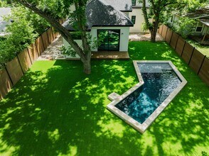 3210 Thompson St in Austin, TX - Building Photo - Building Photo