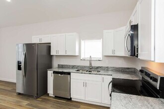 43 N Randolph St in Indianapolis, IN - Foto de edificio - Building Photo