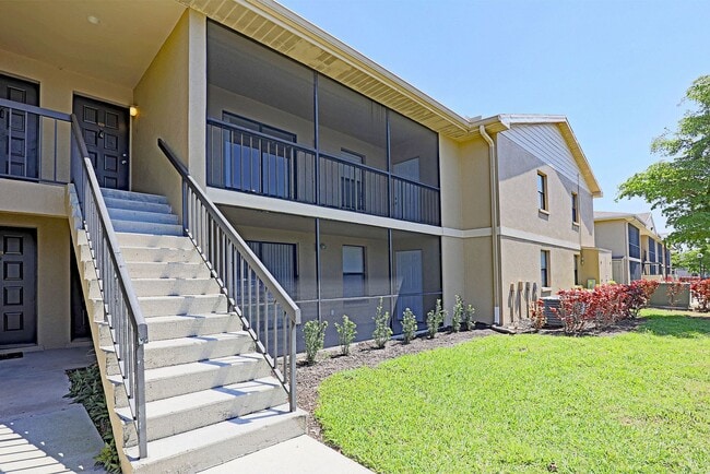 5311 Summerlin Rd in Ft. Myers, FL - Building Photo - Building Photo