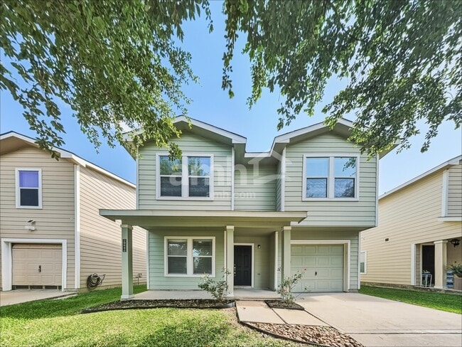 property at 19842 Stonecross Glen Ln
