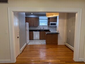 159 Saint Paul St, Unit #1 in Brookline, MA - Building Photo - Building Photo