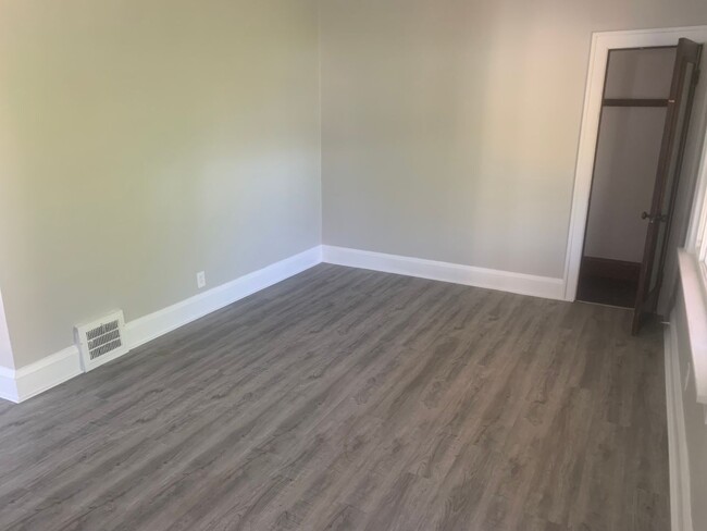 11801 Lenacrave Ave in Cleveland, OH - Building Photo - Building Photo