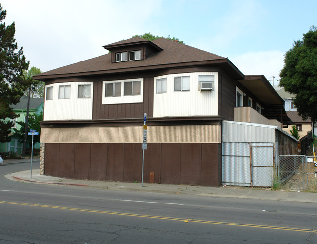 1701 Sacramento St in Vallejo, CA - Foto de edificio - Building Photo