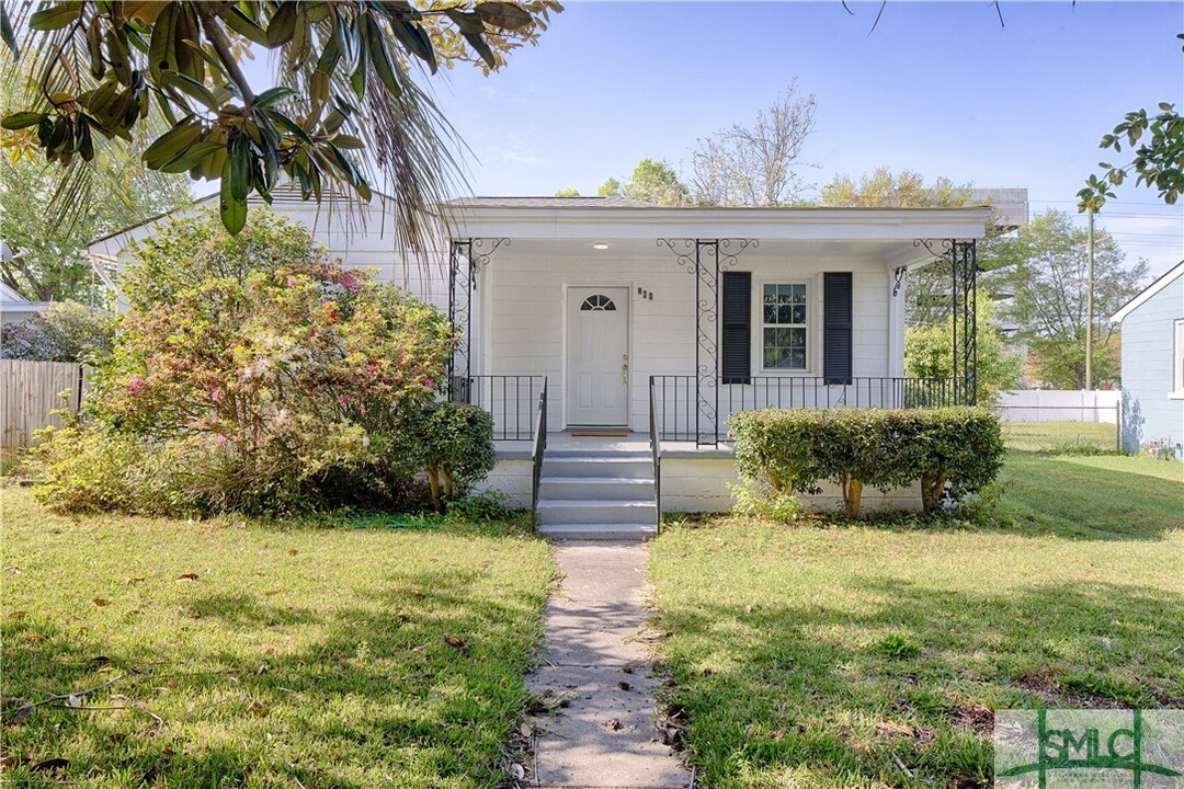 413 E 66th St in Savannah, GA - Building Photo