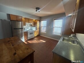 143 Wilson St in Bridgeport, CT - Building Photo - Building Photo